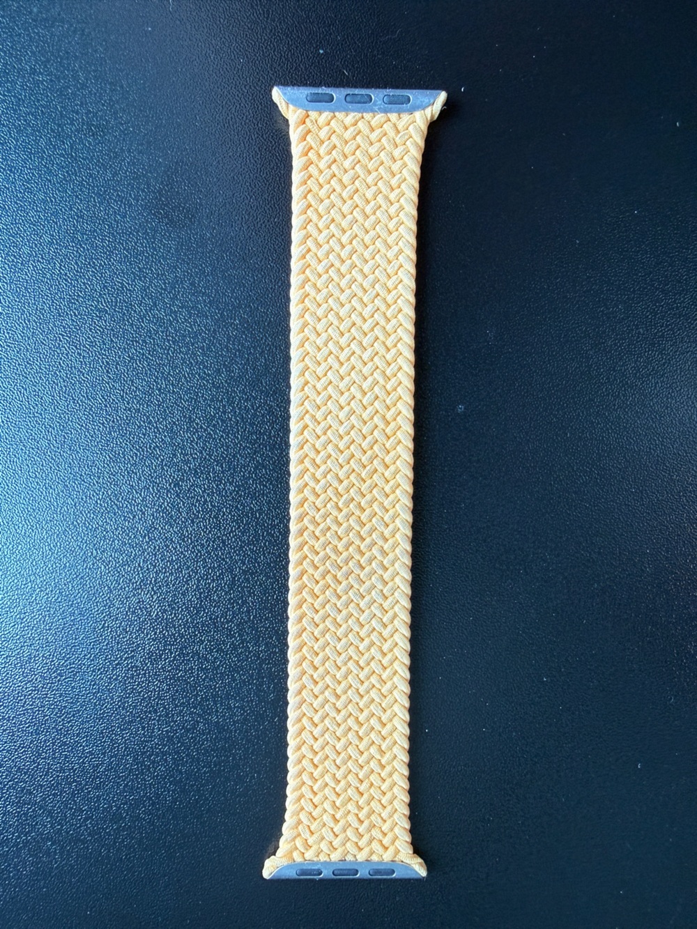 Apple Braided Solo Loop Size 7 - Yellow (Maize) for Apple Watch size 44/45/46/49